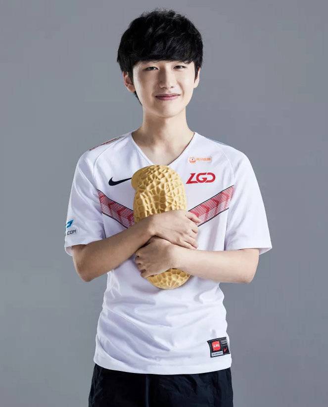 让我们拭目 让我们拭目