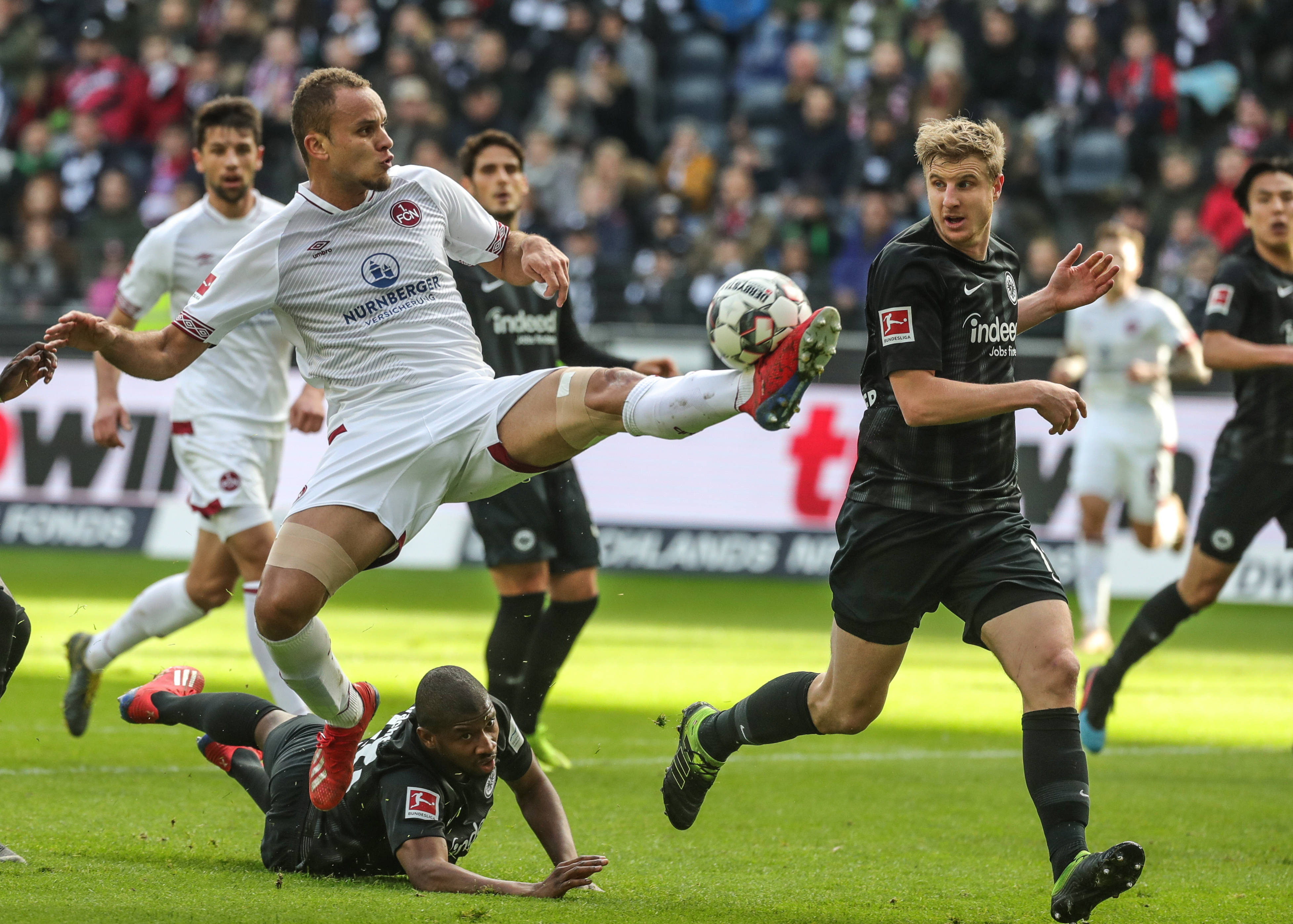 对抗中缺乏 对抗中缺乏